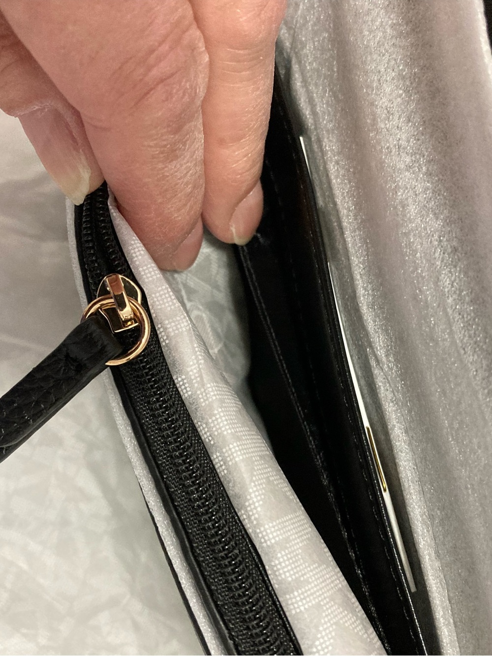 NWTS Michael Kors Crossbody Wallet - Picture 12 of 12